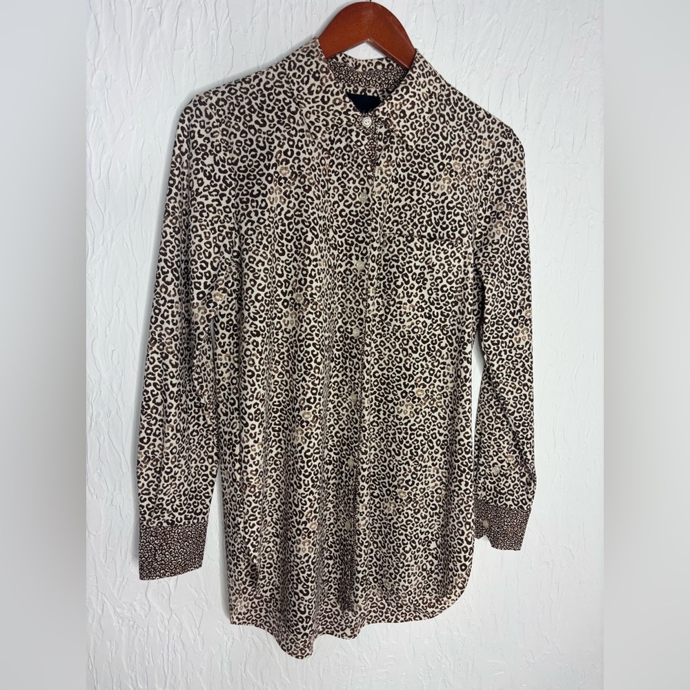 Lysse leopard print button down shirt size small - Picture 2 of 6